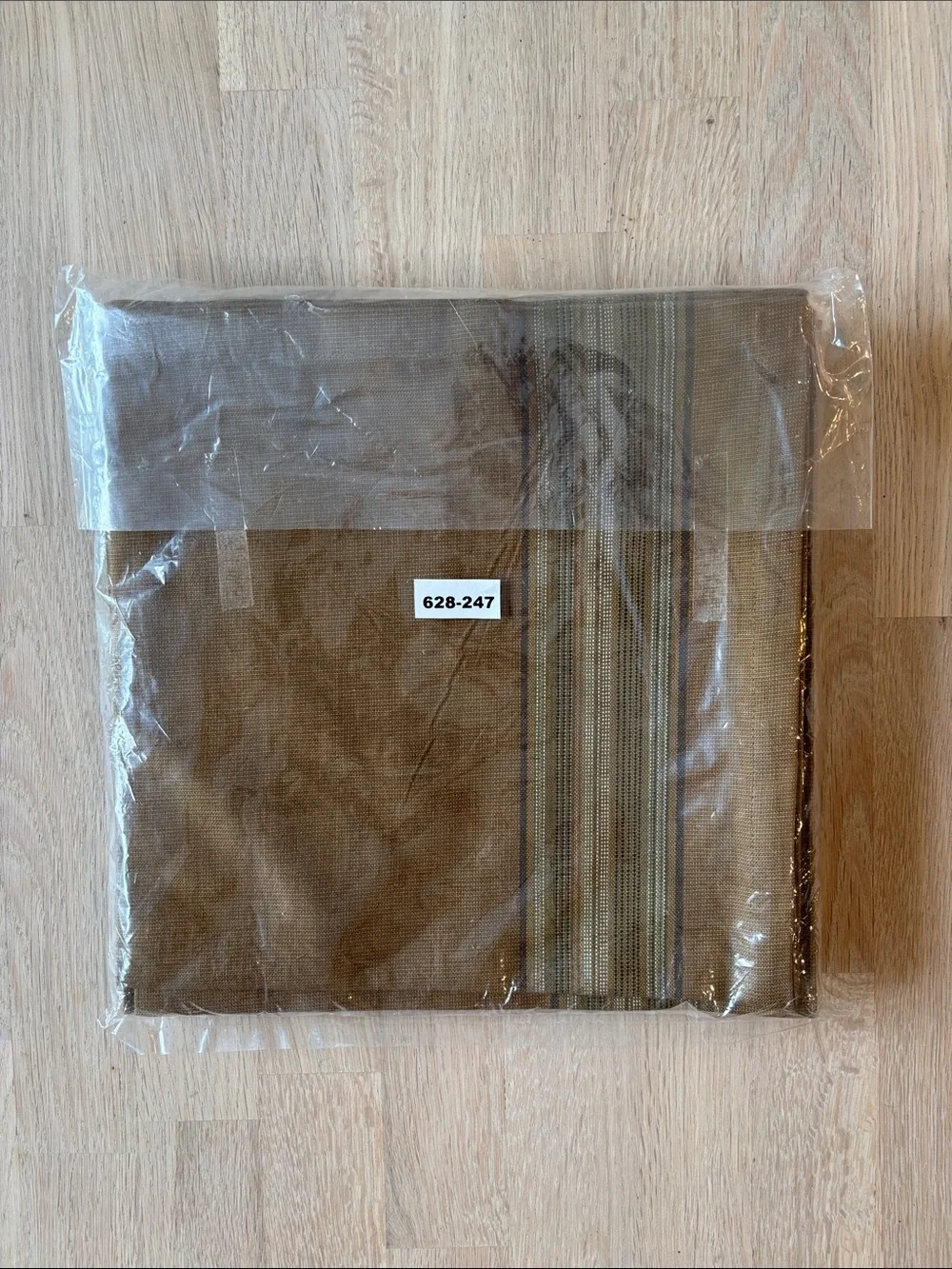 NIP Napkins Crate & Barrel - Set of 6 | Pattern: Kaleidoscope | Khaki